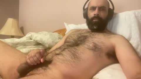 Snapshot of dedodida22 chatting on 12/26/24, 05:40 dedodida22 online show from 12/26/24, 05:40