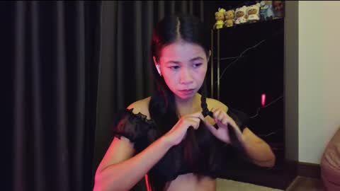 deedeedoll online show from 03/25/26, 01:22