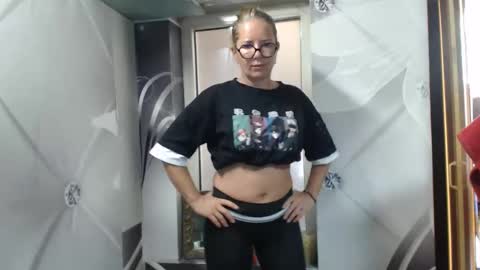 Snapshot of deepintoyourmind chatting on 05/29/26, 05:38 hi guys i m a cute milf i m here for good time and nice people pls be respectfool and enjoy me online show from 05/29/26, 05:38