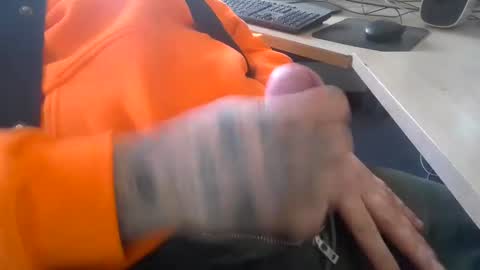 Snapshot of deepstrokes25 chatting on 02/11/25, 05:07 deepstrokes25 online show from 02/11/25, 05:07