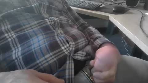 Snapshot of deepstrokes25 chatting on 02/28/25, 05:37 deepstrokes25 online show from 02/28/25, 05:37