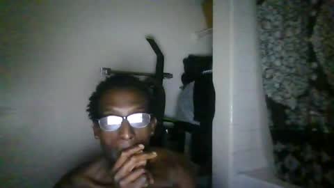 Snapshot of deeva757 chatting on 12/21/25, 10:00 deeva757 online show from 12/21/25, 10:00