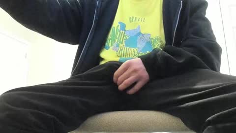 Snapshot of deeznutz343 chatting on 02/18/25, 03:21 Deez Nutz online show from 02/18/25, 03:21