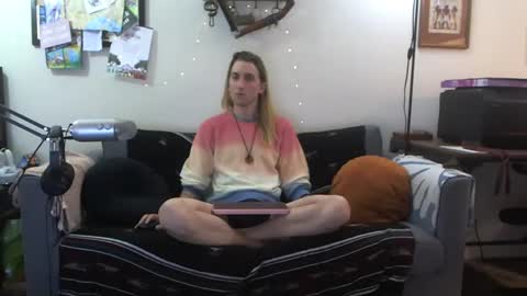 definatelyvegan online show from 03/06/25, 01:05