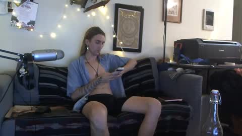 definatelyvegan online show from 10/06/25, 01:36