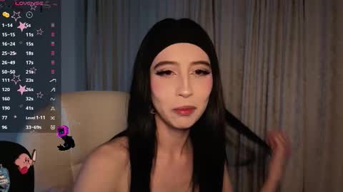 Snapshot of deftsuki chatting on 11/27/25, 04:03 Stephanie.e online show from 11/27/25, 04:03