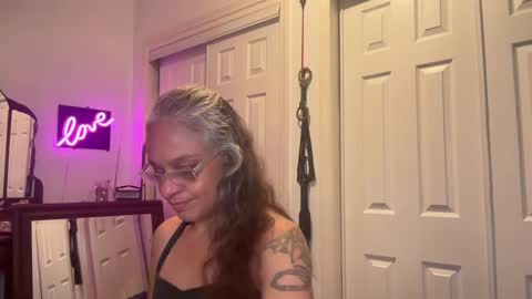 Snapshot of degeneratesaint chatting on 10/01/25, 12:27 Tori online show from 10/01/25, 12:27