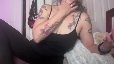 Tori online show from 12/20/25, 05:03