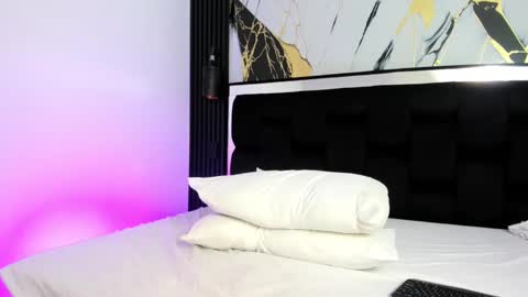 Snapshot of dei_v_48 chatting on 12/13/24, 08:20 DEIVY online show from 12/13/24, 08:20