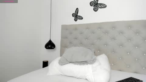 Snapshot of dei_v_48 chatting on 01/28/25, 10:45 DEIVY online show from 01/28/25, 10:45