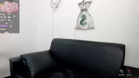 Snapshot of dei_v_48 chatting on 03/05/25, 06:23 DEIVY online show from 03/05/25, 06:23