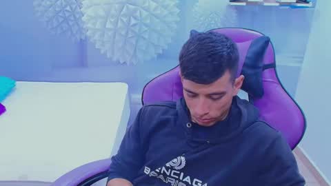 DEIBY online show from 11/04/25, 06:18