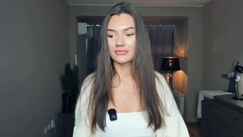 Laura online show from 04/02/26, 08:34