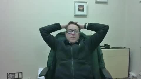 Snapshot of deimosmad chatting on 12/15/25, 06:23 deimosmad online show from 12/15/25, 06:23