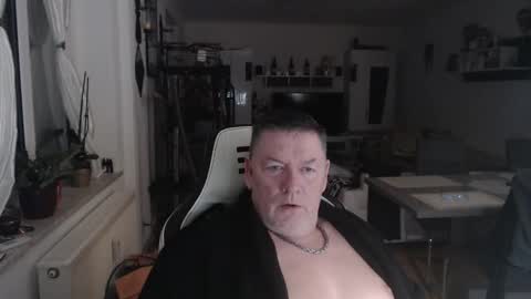 Snapshot of deinprinz2312 chatting on 01/15/25, 02:17 deinprinz2312 online show from 01/15/25, 02:17