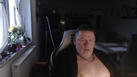 Snapshot of deinprinz2312 chatting on 02/17/25, 06:20 deinprinz2312 online show from 02/17/25, 06:20