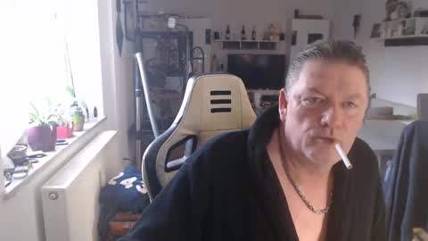 Snapshot of deinprinz2312 chatting on 03/04/25, 06:37 deinprinz2312 online show from 03/04/25, 06:37