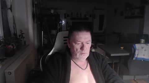 Snapshot of deinprinz2312 chatting on 03/09/25, 05:33 deinprinz2312 online show from 03/09/25, 05:33