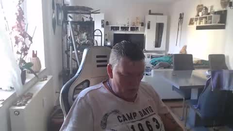 Snapshot of deinprinz2312 chatting on 10/13/25, 12:49 deinprinz2312 online show from 10/13/25, 12:49