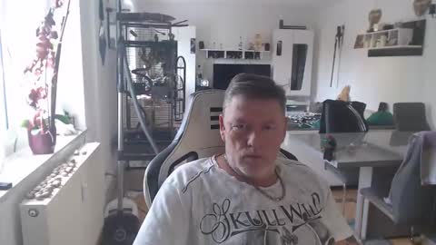 Snapshot of deinprinz2312 chatting on 10/20/25, 12:38 deinprinz2312 online show from 10/20/25, 12:38