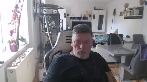 Snapshot of deinprinz2312 chatting on 10/21/25, 12:39 deinprinz2312 online show from 10/21/25, 12:39