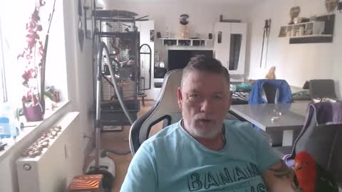 Snapshot of deinprinz2312 chatting on 11/03/25, 09:10 deinprinz2312 online show from 11/03/25, 09:10