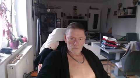 Snapshot of deinprinz2312 chatting on 12/03/25, 07:49 deinprinz2312 online show from 12/03/25, 07:49