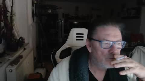 Snapshot of deinprinz2312 chatting on 12/22/25, 03:36 deinprinz2312 online show from 12/22/25, 03:36