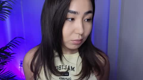 Snapshot of deiri_destiny chatting on 12/17/24, 06:35 sexy bimbo little kitty asian misstress quen princes sexy girl you can just call me pleasure online show from 12/17/24, 06:35