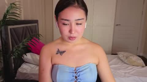 Snapshot of deiri_destiny chatting on 07/09/26, 07:34 sexy bimbo little kitty asian misstress quen princes sexy girl you can just call me pleasure online show from 07/09/26, 07:34