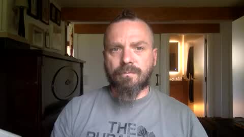 Snapshot of deivitzzz chatting on 04/19/26, 08:35 Hermes online show from 04/19/26, 08:35