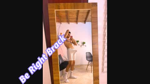 Snapshot of deivy_gram chatting on 12/18/24, 04:53 DEIVY online show from 12/18/24, 04:53