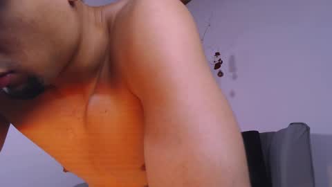 Snapshot of deivy_gram chatting on 12/22/24, 03:22 DEIVY online show from 12/22/24, 03:22