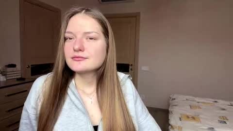 Snapshot of dejameneal chatting on 02/15/26, 09:19 Mila online show from 02/15/26, 09:19