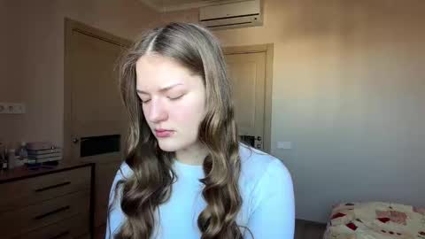 Mila online show from 03/22/26, 07:23