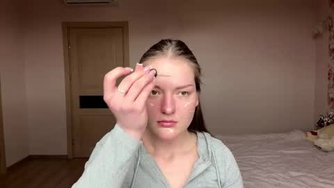 Mila online show from 04/09/26, 11:26