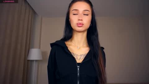 Hello everyone Im Tessa Make yourself comfortable. Were going to have fun together  online show from 09/15/25, 07:30