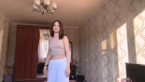 Hello My name is Molly online show from 04/23/26, 02:41