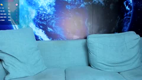 Snapshot of delessandro_world chatting on 02/13/25, 07:03 Delessandro online show from 02/13/25, 07:03