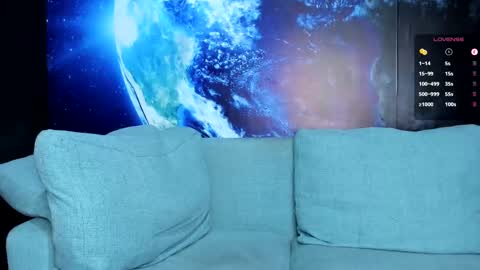 Snapshot of delessandro_world chatting on 02/19/25, 11:14 Delessandro online show from 02/19/25, 11:14