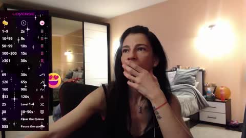 Nicole online show from 03/06/25, 09:25