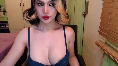 Snapshot of deliciosats chatting on 03/12/25, 06:07 Mercedes online show from 03/12/25, 06:07