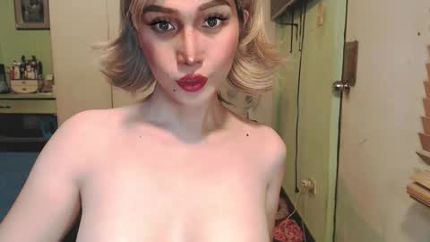 Mercedes online show from 03/21/26, 01:21