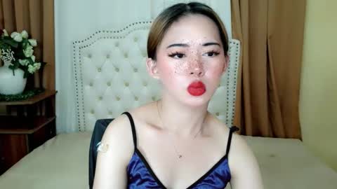 Sophie online show from 04/30/26, 07:36