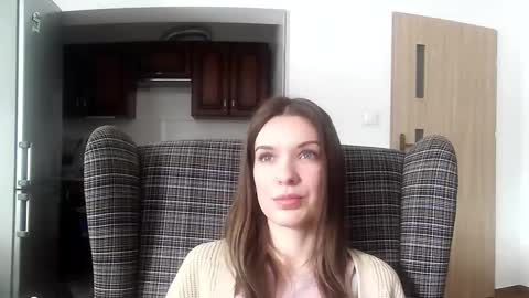 Aurora online show from 02/18/25, 11:00