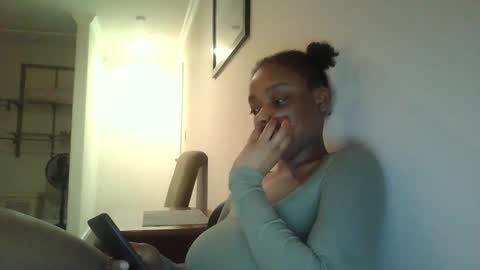 Snapshot of delightfuldark chatting on 02/02/25, 03:10 delightfuldark online show from 02/02/25, 03:10