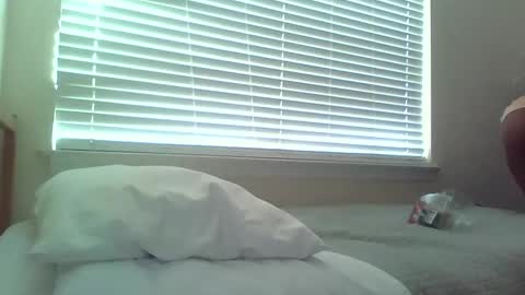 Snapshot of delightfuldark chatting on 02/15/25, 06:44 delightfuldark online show from 02/15/25, 06:44