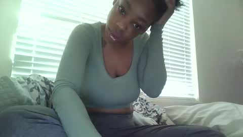 Snapshot of delightfuldark chatting on 02/16/25, 04:21 delightfuldark online show from 02/16/25, 04:21