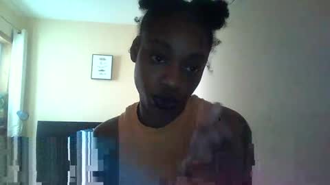 Snapshot of delightfuldark chatting on 03/06/25, 12:00 delightfuldark online show from 03/06/25, 12:00