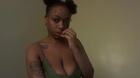 Snapshot of delightfuldark chatting on 10/17/25, 09:56 delightfuldark online show from 10/17/25, 09:56